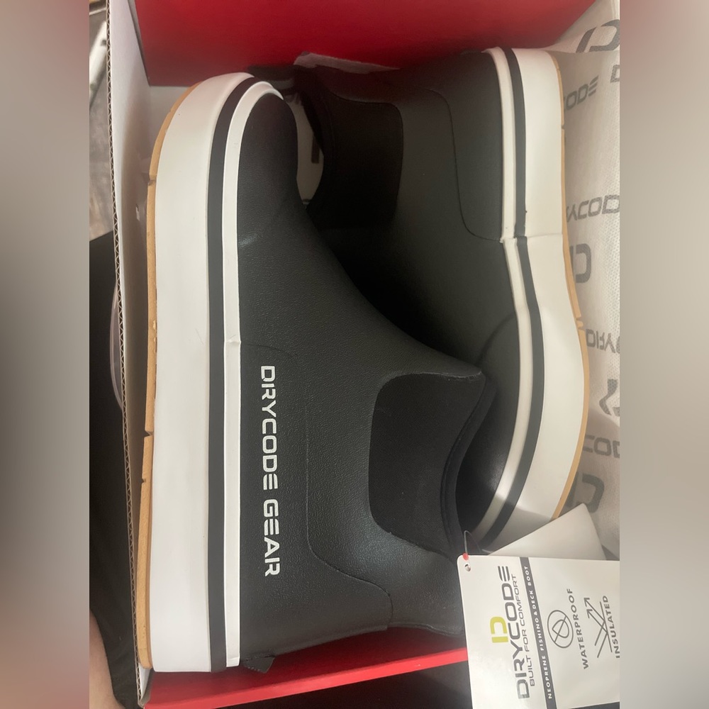 DRYCODE shoes. Men size 7